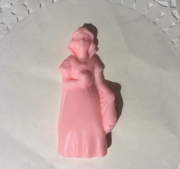20 Sabonete Branca de Neve (10 cm)