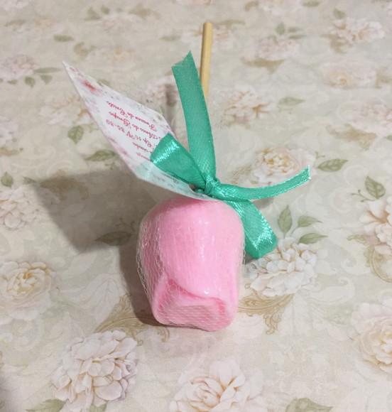 50 Sabonete Botão de Rosa no Palito no Tule Outubro Rosa ~