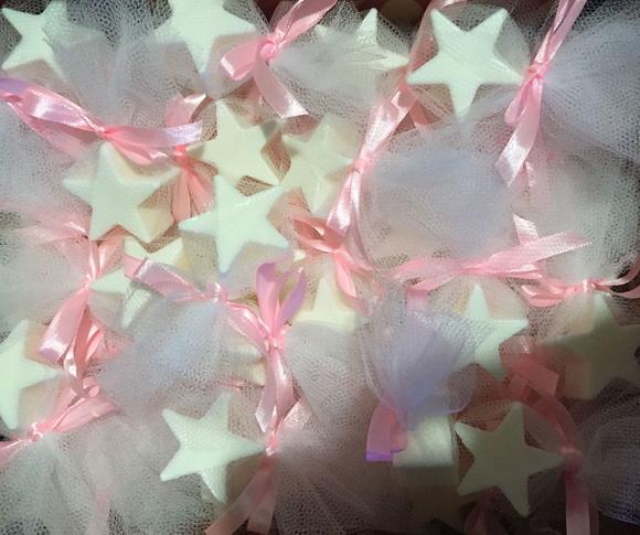 50 Sabonetes Estrelas no tule com tag
