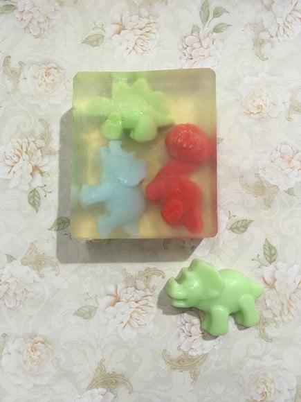 abonete dinossauros na barra