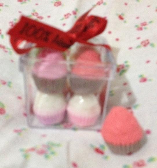 Caixa com 8 Sabonetes Mini Cupcakes