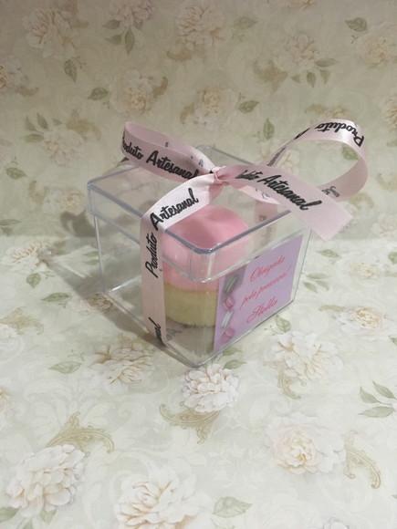 caixa de sabonetes com macarons personalizada a combinar