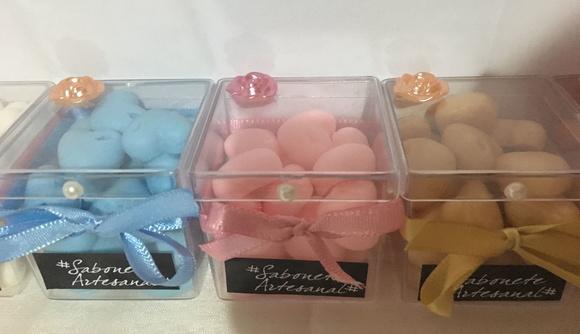 Caixa Decorada de sabonetes mini coração