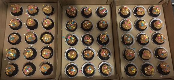 Mini Cupcakes Especiais (cobertura de doce de leite)