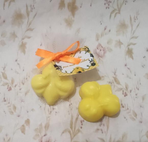 Sabonete Abelha no Tule com Tag Sabonete Abelhinha