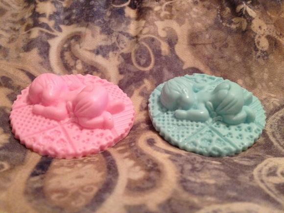 Sabonete Bebê Dormindo na Colcha Chá de Bebê (6 Cm) /