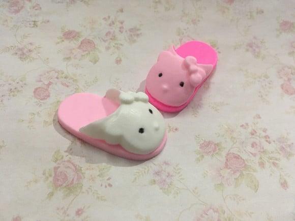 Sabonete Chinelo Hello Kitty