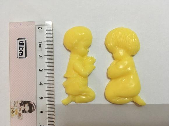 Sabonete criança rezando (unidade - menino ou menina)