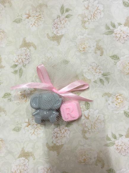 Sabonete Elefante + 2 Letras no Tule com Tag