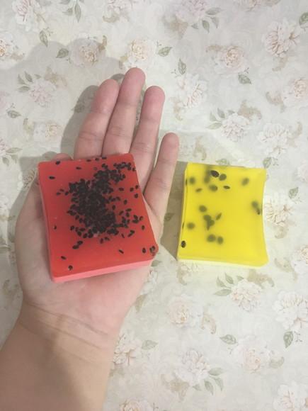 Sabonete em Barra Frutas com Sementes