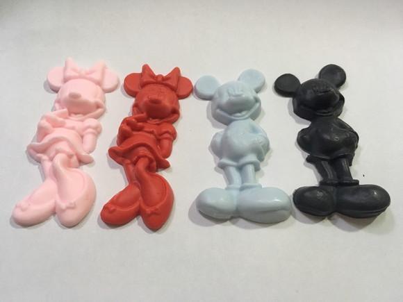 Sabonete Mickey ou Minnie (7,5 Cm) /