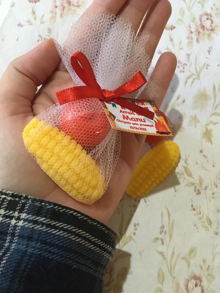 Sabonete Milho com Maçã no Tule com Tag Arraia Festa Junina