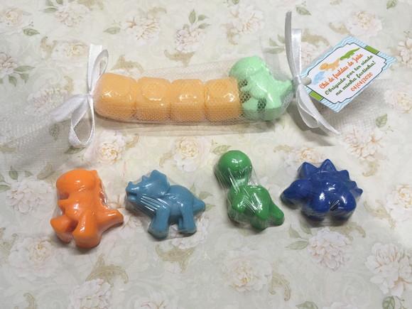Sabonete Nome com 4 Letras + Dinossauro no Tule e Tag
