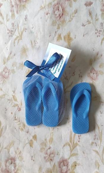 Sabonete Par de Chinelo Sandália Havaiana no Tule com Tag