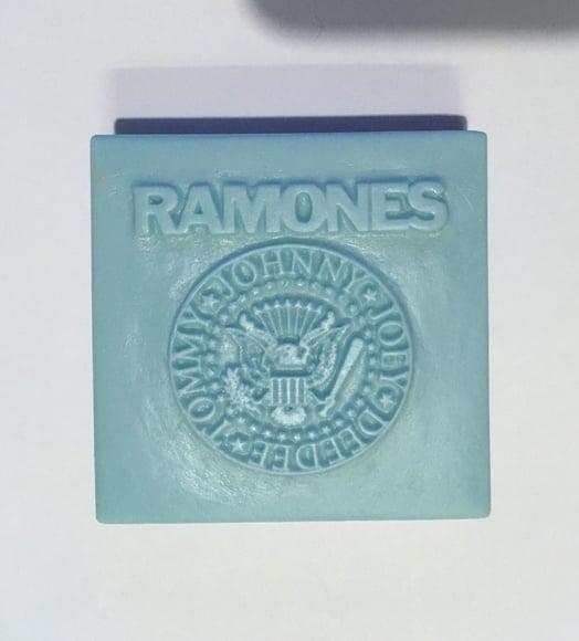Sabonete Ramones