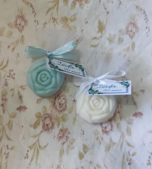 Sabonetes Botão de Rosa no Tule com Tag /