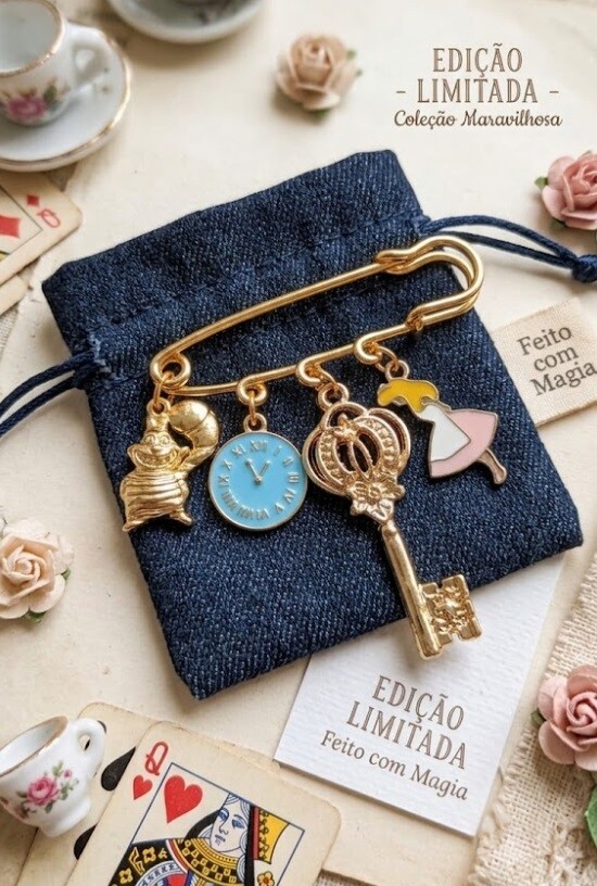 Broche Temático Alice No País Das Maravilhas, Modelo 05