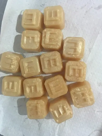 100 sabonetes bebê urso + 100 letras + 100 corações