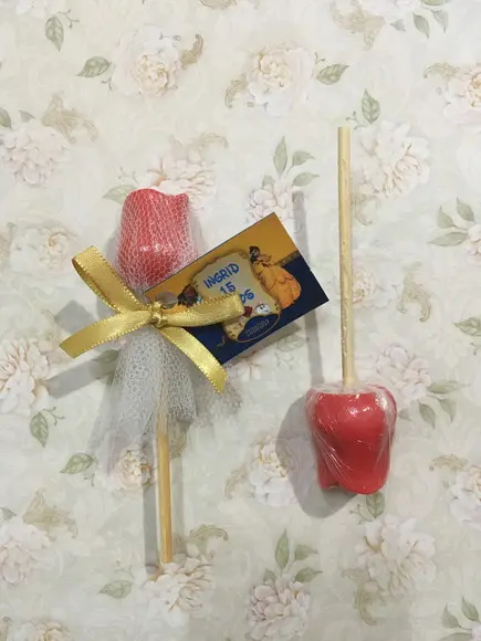 20 Sabonetes Mini Botão de Rosa no Tule Tag Dia da Mulher ~