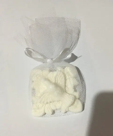40 sabonete Espírito Santo no tule