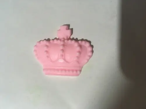 40 Sabonetes coroa dourada + 40 tags