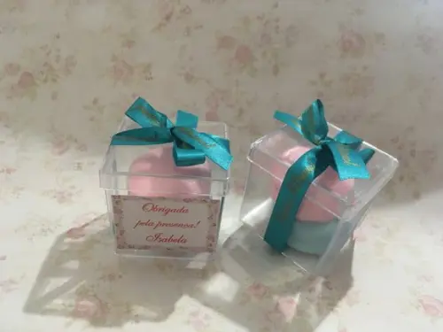 caixa de sabonetes com macarons personalizada a combinar