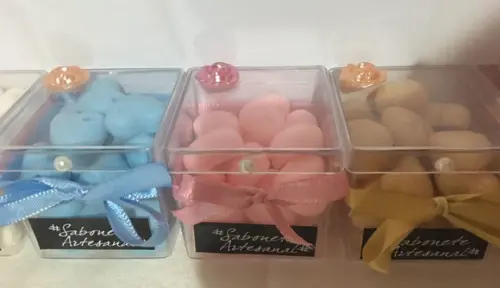 Caixa Decorada de sabonetes mini coração