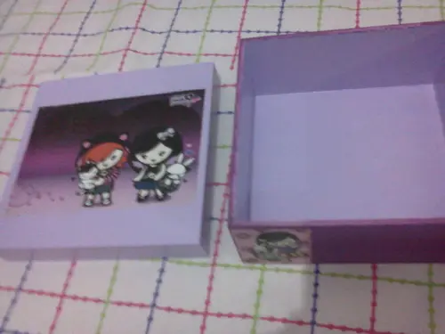 Caixa Porta-jóias Plush Poison em mdf