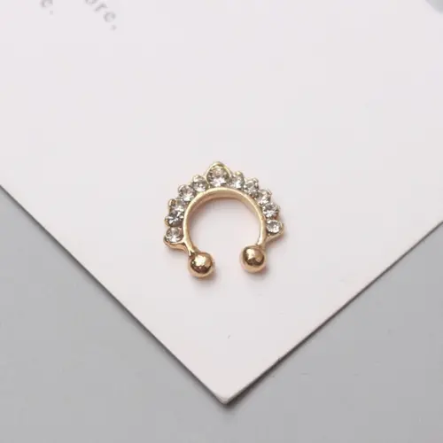 Piercing Fake Dourado Septo Nasal ou Auricular Strass /