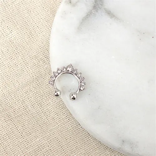 Piercing Fake Prateado Septo Nasal ou Auricular Strass /