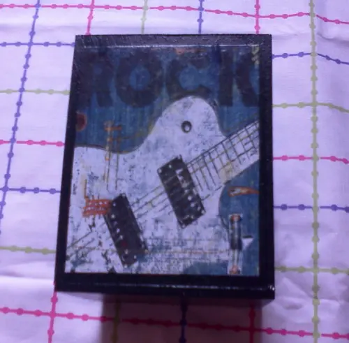 Porta-lápis Rock em mdf