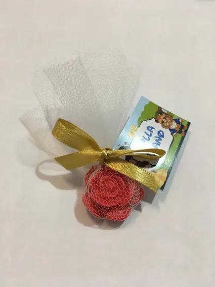 Sabonete Artesanal Mini Flor Bela e a Fera no Tule com Tag /