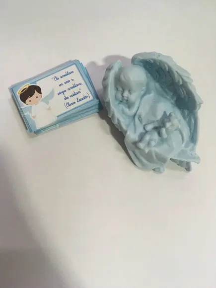Sabonete bebê com urso na asa (9 cm)