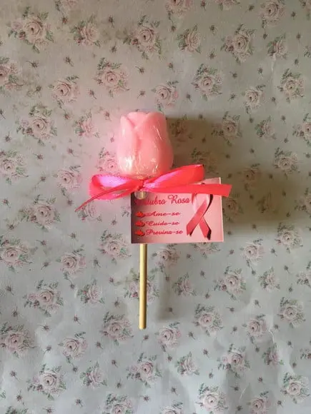 Sabonete Botão de Rosa Outubro Rosa no Palito com Tag ~