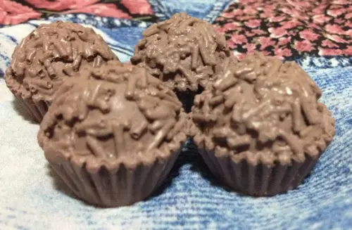 Sabonete brigadeiro no tule
