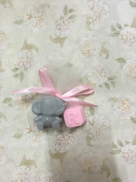Sabonete Elefante + 2 Letras no Tule com Tag