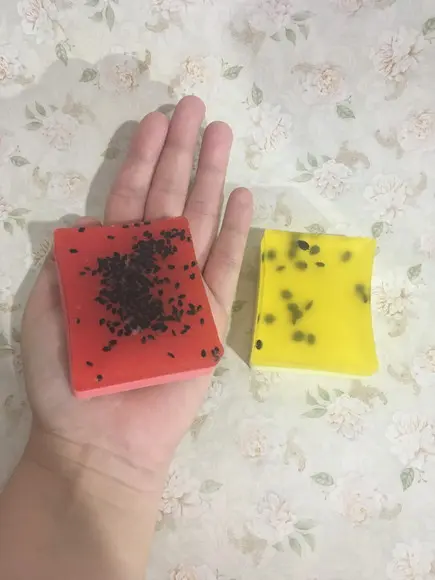 Sabonete em Barra Frutas com Sementes