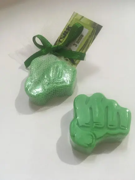 Sabonete Hulk Soco no Tule com Tag