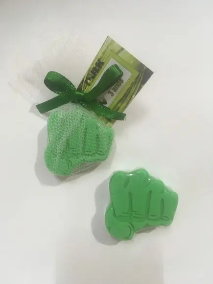 Sabonete Hulk Soco no Tule com Tag