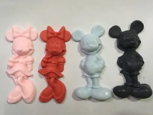 Sabonete Mickey ou Minnie (7,5 Cm) /