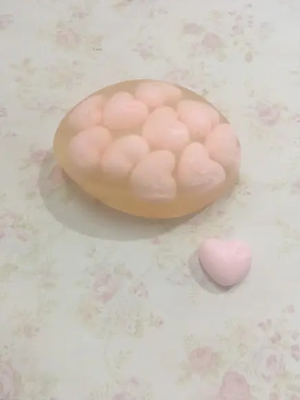 Sabonete oval Barra com corações ou coroas