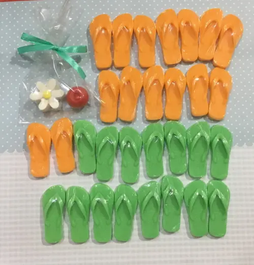 Sabonete Par de Chinelo Sandália Havaiana no Tule com Tag