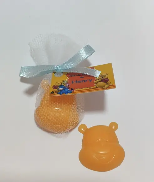 Sabonete Ursinho Pooh e Personagens no Tule com Tag