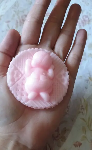 Sabonetes Bebê Dormindo na Colcha /