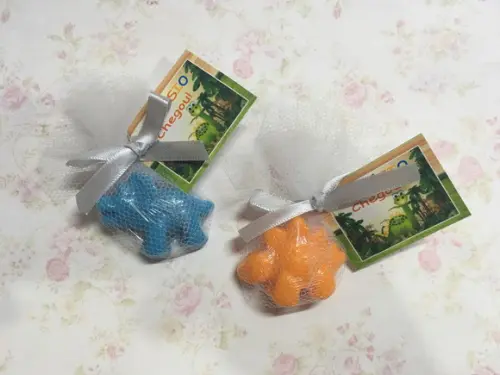 Sabonetes Dinossauros no Tule com Tag /