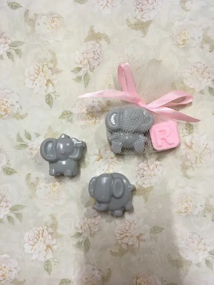 Sabonetes Elefante e Letra no Tule com Tag