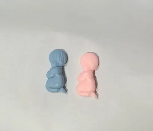 sabonetes mini criança rezando