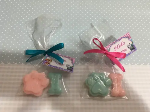 Sabonetes Mini Pata + Osso no Celofane com Tag /