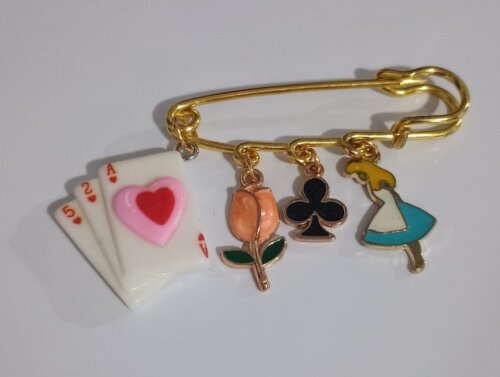 Broche Temático Alice No País Das Maravilhas, Modelo 04