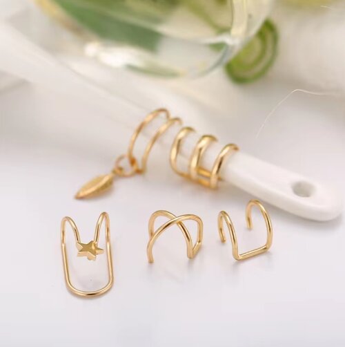 Kit 05 Piercing Auricular Fake na cor Dourado